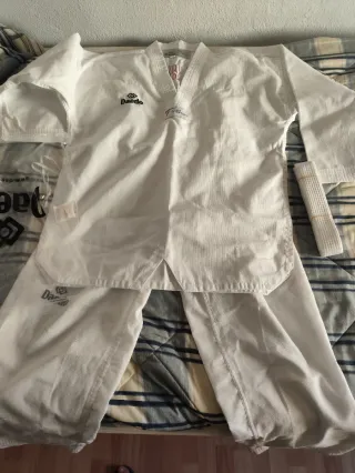 Dobok Taekwondo Daedo WT Bordado