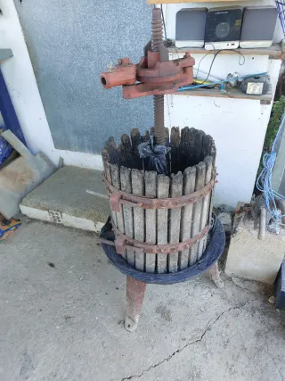 Prensa de vino antigua En Cártama(Málaga)