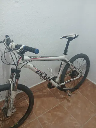 Bicicleta Quer Edition Live