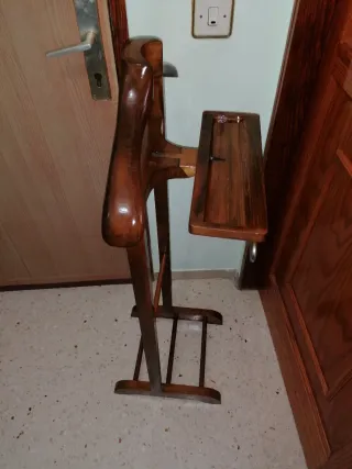 Galán de noche antiguo de madera