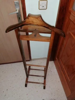 Galán de noche antiguo de madera