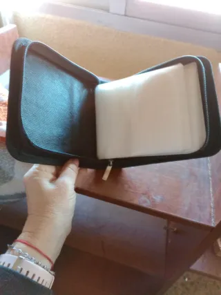 Carpeta para CDs con rayas