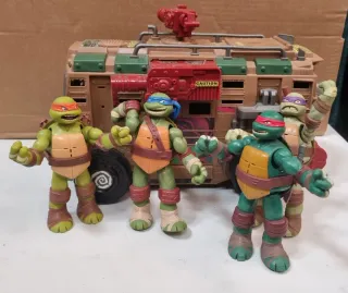Furgoneta Tartarughe Ninja con Figure