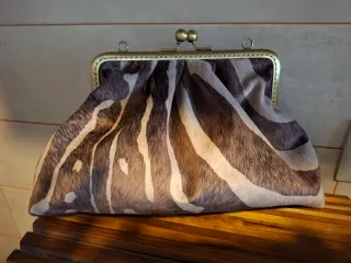 Bolso de mano estampado