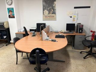 Mesa de oficina madera y metal