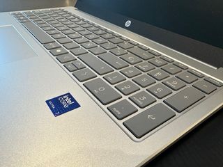 PORTATIL HP I7 ULTRA AI 15,6” 32GB 1TB OFERTA