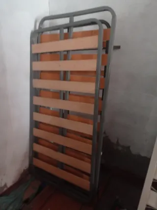 Somier 90cm Metal y Madera Hay  6  unidades