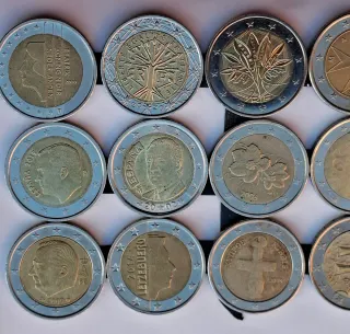 21 Monedas 2€ Diferentes Países