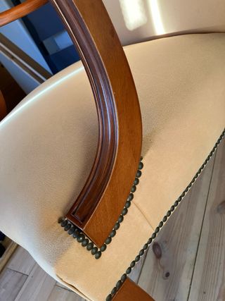 2 Sillas de madera  y tapizado. Excelente estado