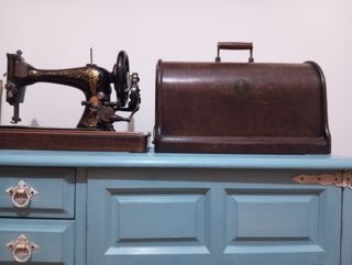 Máquina de coser antigua Singer