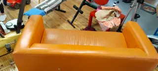 Sofá de 3 plazas en piel sintética naranja