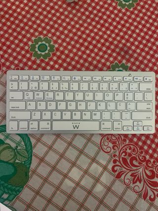 Teclado Bluetooth Novo Prateado/Branco