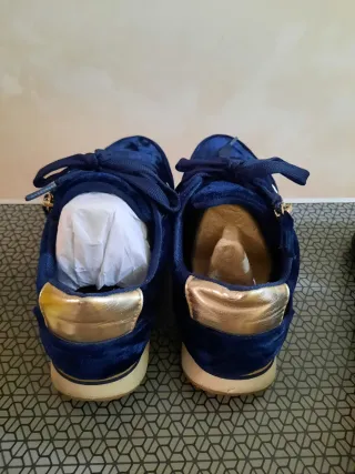 Zapatillas Stradivarius Azul Terciopelo Dorado