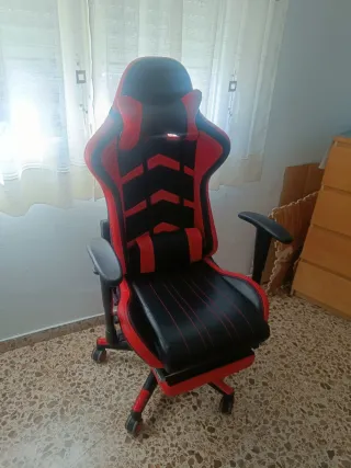 Silla gaming negra y roja