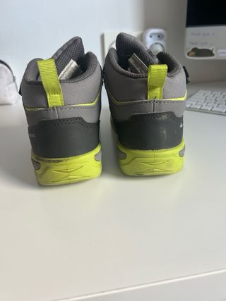 Zapatillas de monte Quechua niño Talla 34
