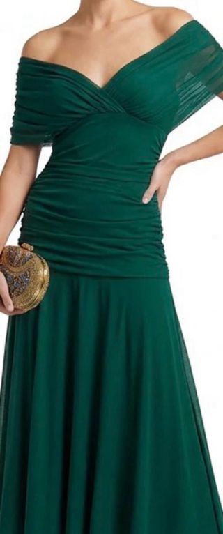 Vestido verde largo de invitada