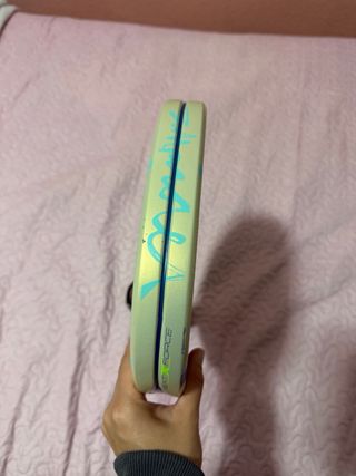 Pala Bullpadel Ionic Light 26 Mujer