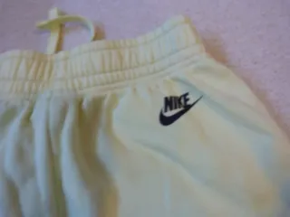 Chándal Nike amarillo