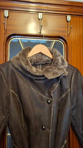 Abrigo piel forro pelo marrón