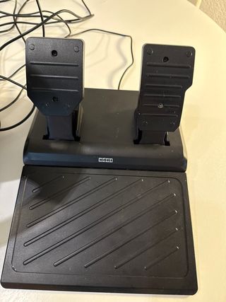 Volante Hori RWA para PS4/PS5/PC