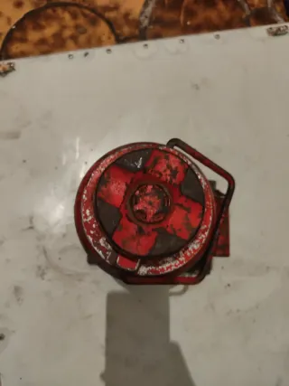 Gato hidráulico grande rojo