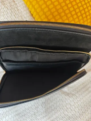 Mochila para portátil con diseño de piel