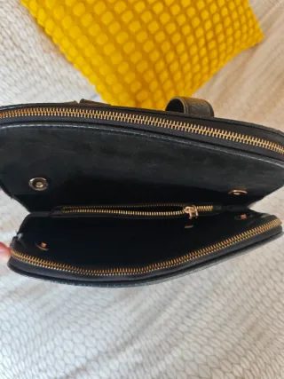 Mochila para portátil con diseño de piel