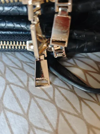 Mochila para portátil con diseño de piel