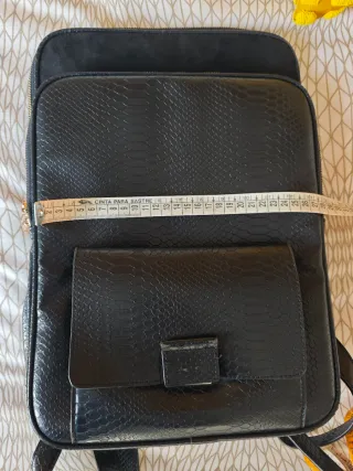 Mochila para portátil con diseño de piel