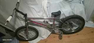 Monty B-221 Trial Magura Como nueva