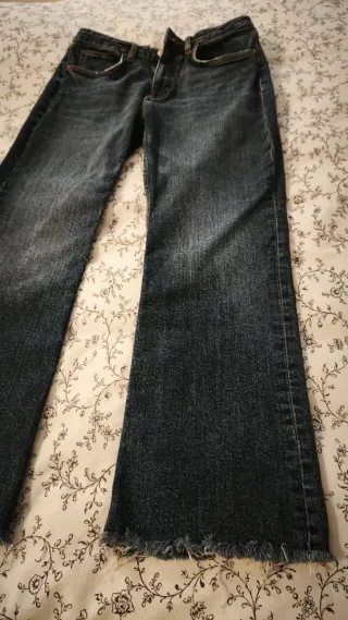 Jeans vaqueros Zara cropped flare tiro medio T38