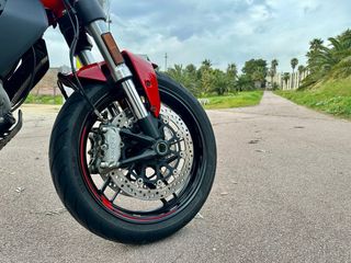 Ducati Monster 797 +