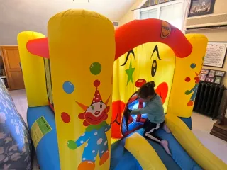 Castillo hinchable infantil Happy Hop