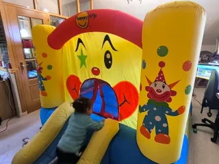 Castillo hinchable infantil Happy Hop