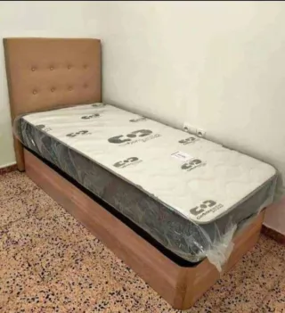 Canapés y colchones nuevos