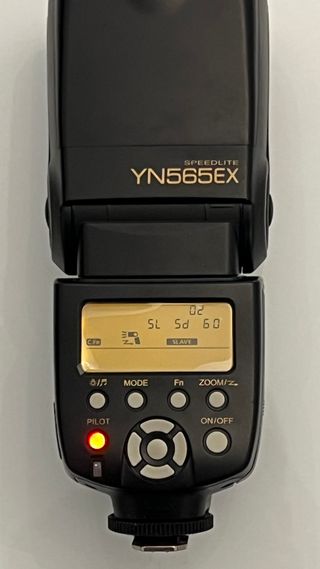 Cámara Nikon D3300 + Accesorios