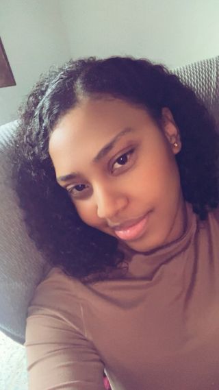 Busco trabajo de limpiadora o cuidadora