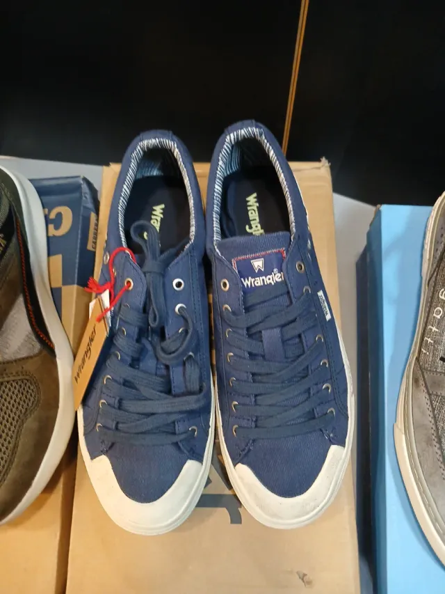 OFERTAS TAlla 44 Lote 3 pares zapatillas deportiva