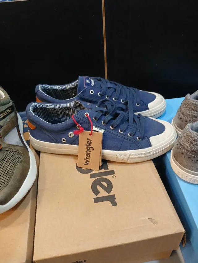 OFERTAS TAlla 44 Lote 3 pares zapatillas deportiva