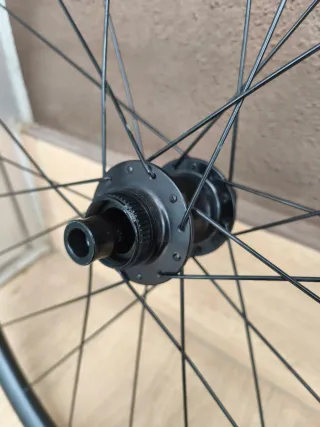 Ruedas Gravel Bontrager Paradigm SL
