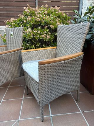 2 Sillas de Jardín Ratán y Madera