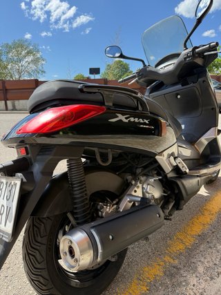 Yamaha XMAX 250 - Maxi Scooter