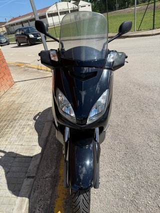 Yamaha XMAX 250 - Maxi Scooter