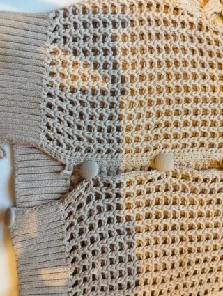 Chaqueta crochet flores manga corta