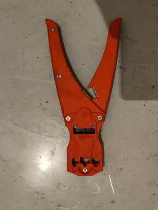 Crimpadora para conectores modulares