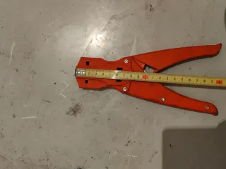 Crimpadora para conectores modulares