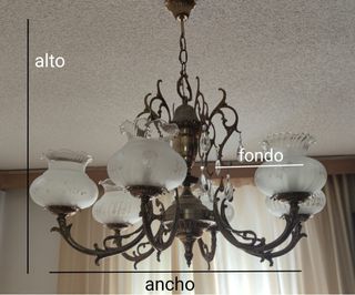 Lámpara de techo dorada y cristal