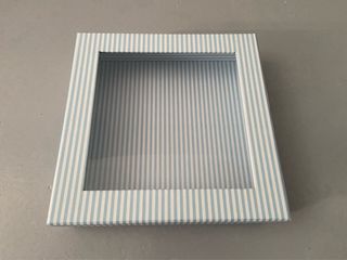 Set di scatole con finestra