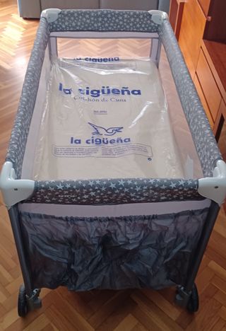 Cuna viaje plegable 2 niveles + colchón