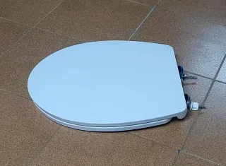 Tapa de inodoro completa